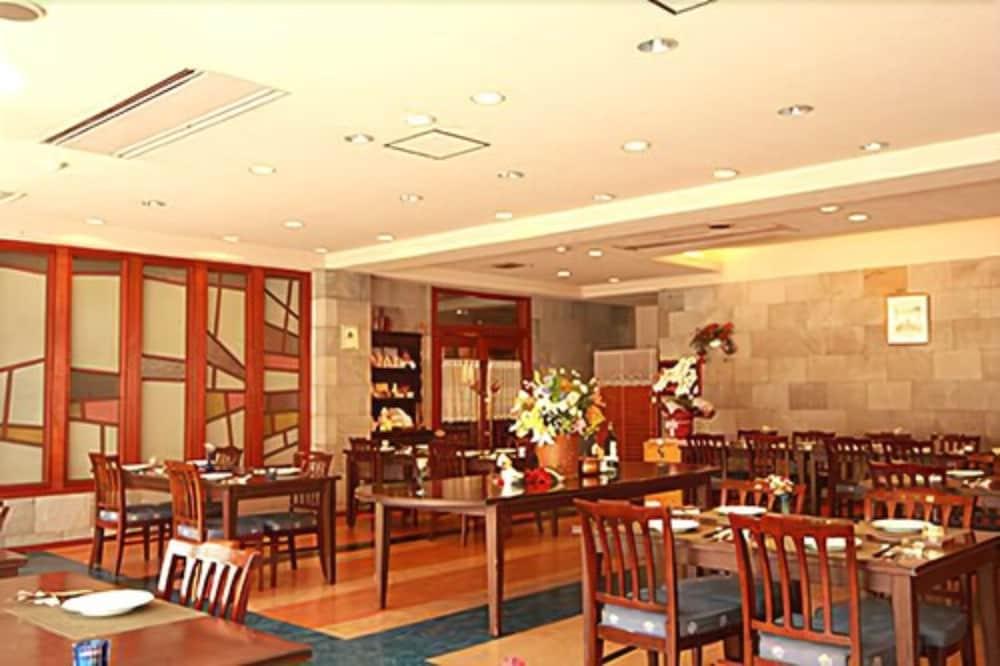 Hakuba Hotel Ougiya Экстерьер фото