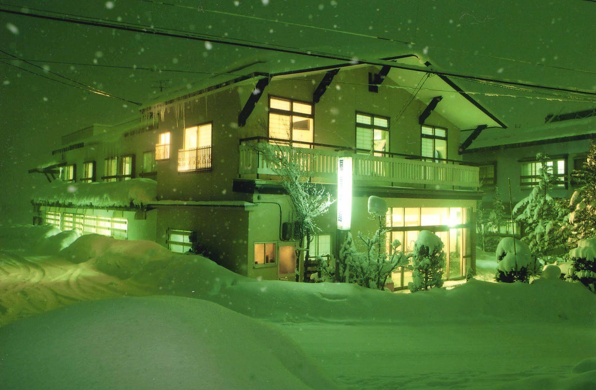 Hakuba Hotel Ougiya Экстерьер фото